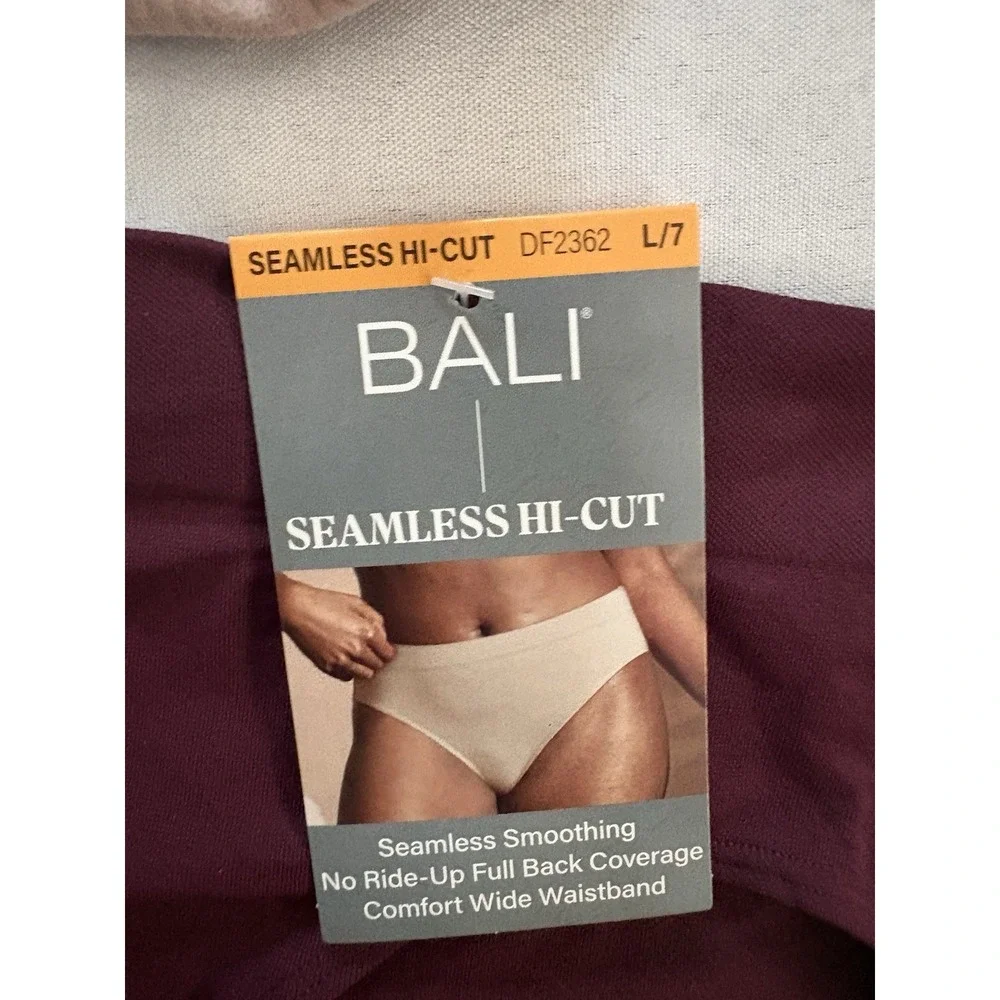 NEW Bali Panty One Smooth U All Over Seamless Hi Cut Brief Large 2 Pair DF2362